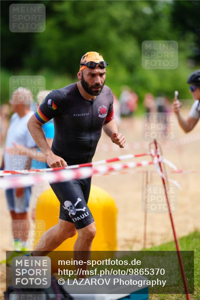 21.06.2026 - 29. Vierlanden-Triathlon LAZAROV Photography http://msf.ph/oto/9865370 21.06.2026 13:01:12 Schwimmen 1038, 1073, 1084, 1089 meine-sportfotos.de