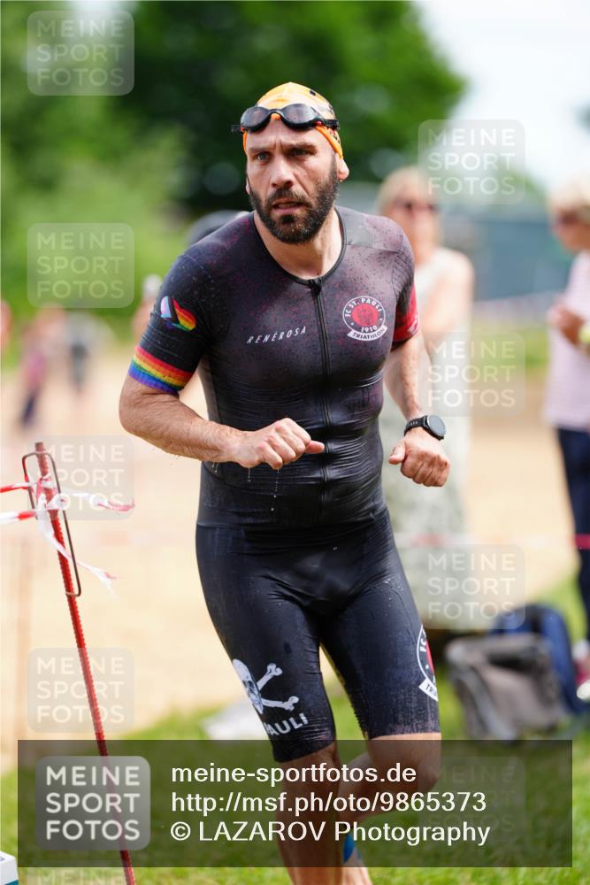 21.06.2026 - 29. Vierlanden-Triathlon LAZAROV Photography http://msf.ph/oto/9865373 21.06.2026 13:01:12 Schwimmen 1038, 1073, 1084, 1089 meine-sportfotos.de