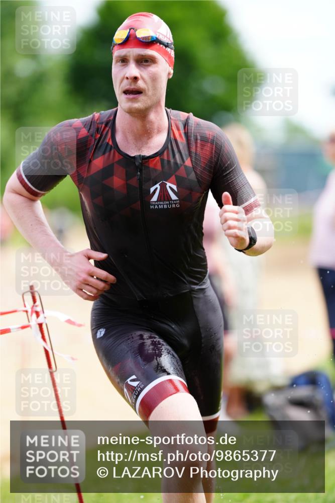 21.06.2026 - 29. Vierlanden-Triathlon LAZAROV Photography http://msf.ph/oto/9865377 21.06.2026 13:01:15 Schwimmen 1038, 1073, 1084, 1089 meine-sportfotos.de