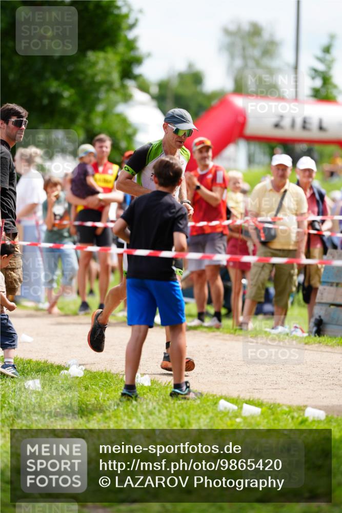 21.06.2026 - 29. Vierlanden-Triathlon LAZAROV Photography http://msf.ph/oto/9865420 21.06.2026 13:02:36 Schwimmen 1074 meine-sportfotos.de