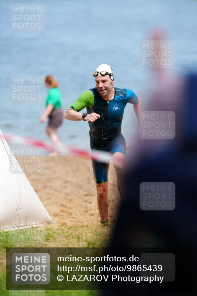 21.06.2026 - 29. Vierlanden-Triathlon LAZAROV Photography http://msf.ph/oto/9865439 21.06.2026 13:06:30 Schwimmen 1039 meine-sportfotos.de