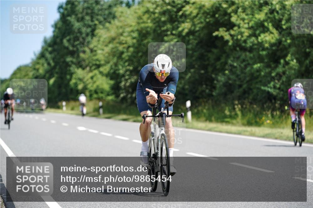 21.06.2026 - Viking Triathlon Michael Burmester http://msf.ph/oto/9865454 21.06.2026 11:58:28 Radfahren 5, 36, 36, 48, 139, 164, 192, 208, 208, 221, 223, 232, 251, 278, 312, 353, 358, 466, 494, 517, 563, 635, 654 meine-sportfotos.de