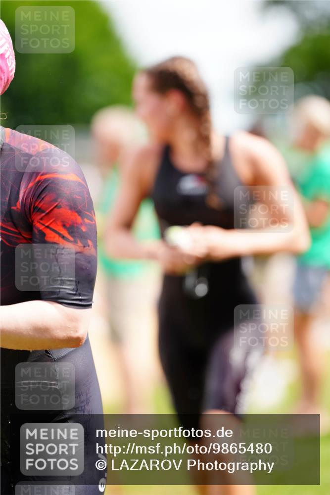 21.06.2026 - 29. Vierlanden-Triathlon LAZAROV Photography http://msf.ph/oto/9865480 21.06.2026 13:08:33 Schwimmen 1111, 1127, 1130, 1139 meine-sportfotos.de
