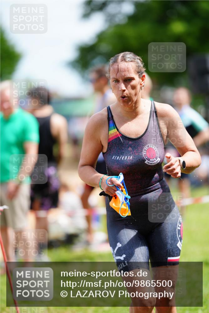21.06.2026 - 29. Vierlanden-Triathlon LAZAROV Photography http://msf.ph/oto/9865500 21.06.2026 13:09:20 Schwimmen 1114 meine-sportfotos.de
