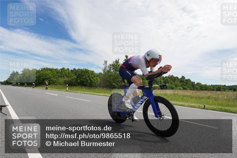21.06.2026 - Viking Triathlon Michael Burmester http://msf.ph/oto/9865518 21.06.2026 11:09:06 Radfahren 5, 31, 151, 156, 179, 189, 232, 262, 279, 302, 423, 520, 615 meine-sportfotos.de