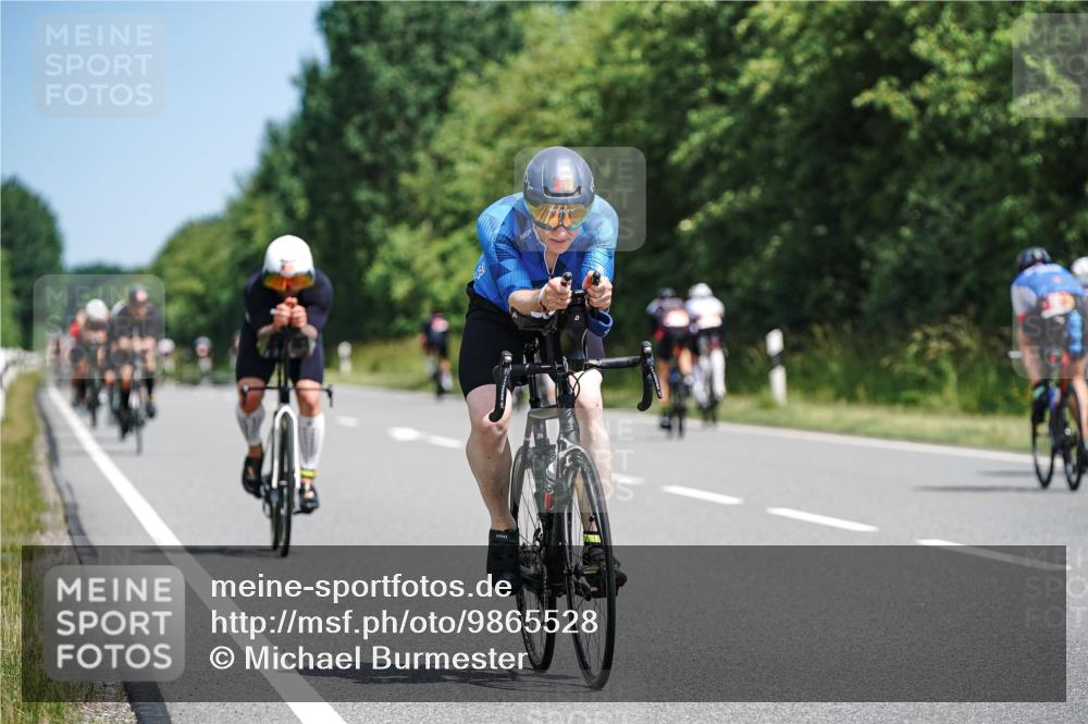 21.06.2026 - Viking Triathlon Michael Burmester http://msf.ph/oto/9865528 21.06.2026 11:59:12 Radfahren 47, 91, 230, 242, 276, 306, 311, 379, 421, 441, 444, 444, 510, 524, 531, 536, 537, 638, 638 meine-sportfotos.de