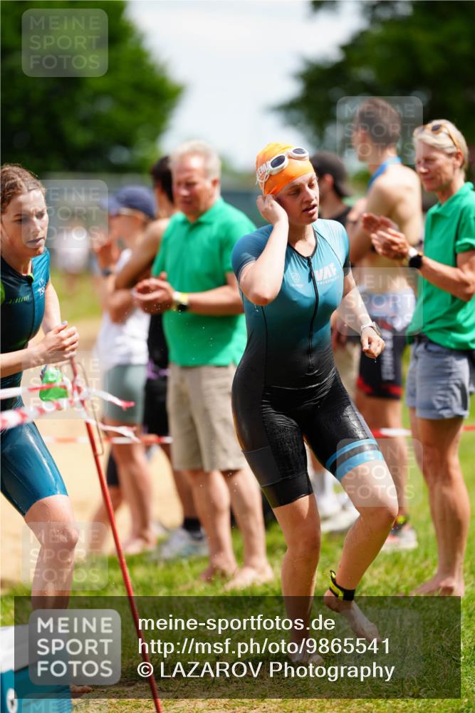 21.06.2026 - 29. Vierlanden-Triathlon LAZAROV Photography http://msf.ph/oto/9865541 21.06.2026 13:10:06 Schwimmen 1118, 1123, 1134, 1148 meine-sportfotos.de