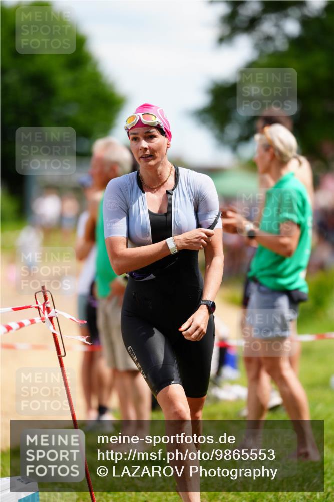 21.06.2026 - 29. Vierlanden-Triathlon LAZAROV Photography http://msf.ph/oto/9865553 21.06.2026 13:10:12 Schwimmen 1123, 1134, 1148 meine-sportfotos.de