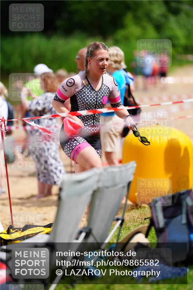 21.06.2026 - 29. Vierlanden-Triathlon LAZAROV Photography http://msf.ph/oto/9865582 21.06.2026 13:11:01 Schwimmen 1105, 1120 meine-sportfotos.de