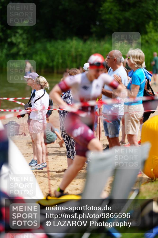 21.06.2026 - 29. Vierlanden-Triathlon LAZAROV Photography http://msf.ph/oto/9865596 21.06.2026 13:11:11 Schwimmen 1120, 1151, 1157 meine-sportfotos.de