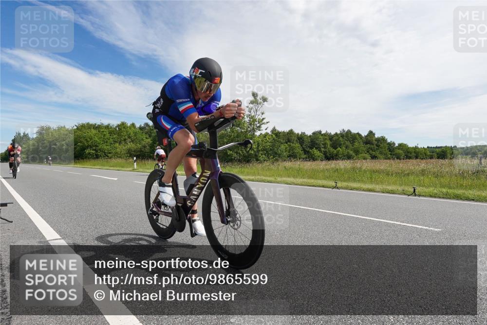 21.06.2026 - Viking Triathlon Michael Burmester http://msf.ph/oto/9865599 21.06.2026 11:14:49 Radfahren 14, 91, 116, 116, 155, 223, 313, 317, 410, 453, 454, 523, 554, 554, 571, 639 meine-sportfotos.de