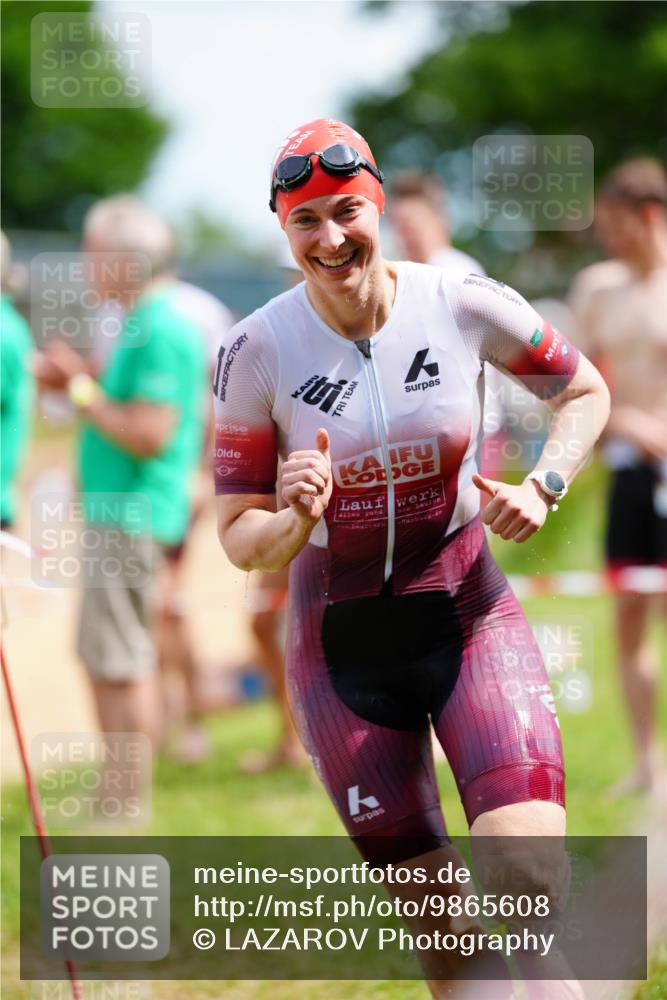 21.06.2026 - 29. Vierlanden-Triathlon LAZAROV Photography http://msf.ph/oto/9865608 21.06.2026 13:11:13 Schwimmen 1120, 1151, 1155, 1157 meine-sportfotos.de