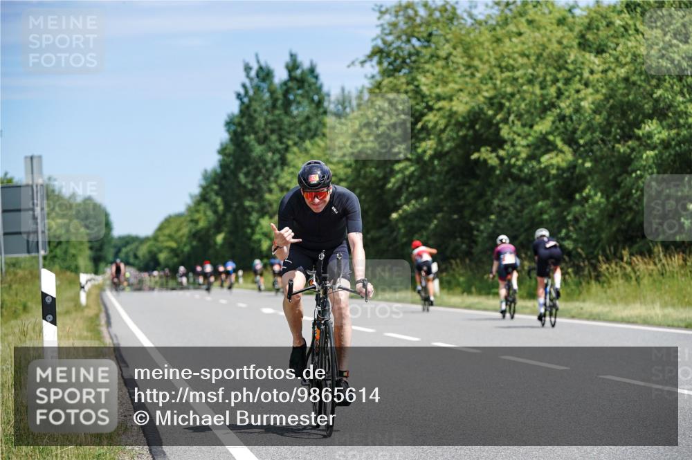 21.06.2026 - Viking Triathlon Michael Burmester http://msf.ph/oto/9865614 21.06.2026 11:59:22 Radfahren 47, 91, 173, 222, 242, 276, 306, 311, 313, 357, 379, 421, 441, 444, 510, 524, 536, 537, 638 meine-sportfotos.de
