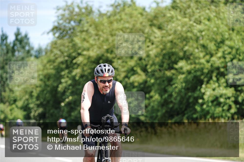 21.06.2026 - Viking Triathlon Michael Burmester http://msf.ph/oto/9865646 21.06.2026 11:59:36 Radfahren 91, 173, 222, 268, 273, 306, 313, 350, 357, 440, 510, 576 meine-sportfotos.de