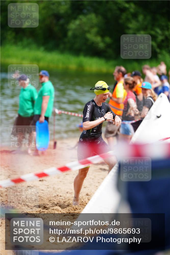 21.06.2026 - 29. Vierlanden-Triathlon LAZAROV Photography http://msf.ph/oto/9865693 21.06.2026 13:12:01 Schwimmen 1115, 1153, 1159 meine-sportfotos.de
