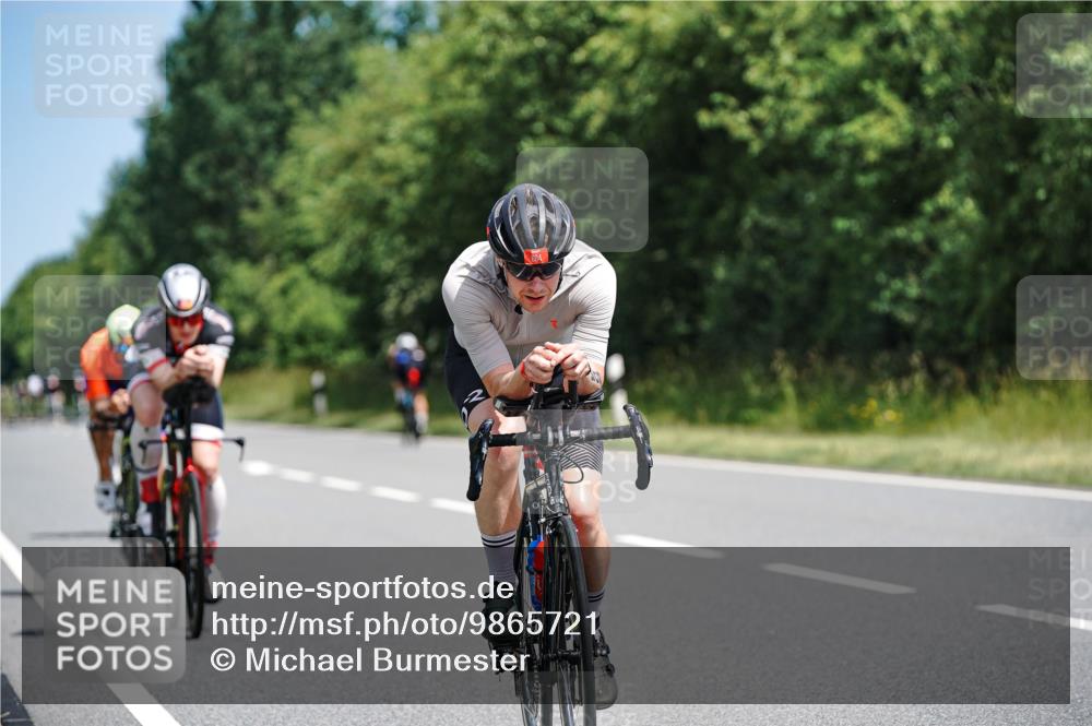 21.06.2026 - Viking Triathlon Michael Burmester http://msf.ph/oto/9865721 21.06.2026 12:00:40 Radfahren 42, 200, 285, 317, 332, 366, 404, 554, 554, 568, 604, 617, 623, 639 meine-sportfotos.de