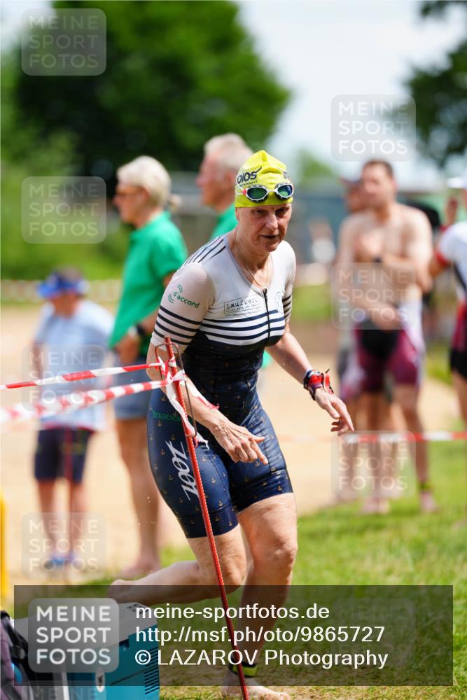 21.06.2026 - 29. Vierlanden-Triathlon LAZAROV Photography http://msf.ph/oto/9865727 21.06.2026 13:12:17 Schwimmen 1152, 1159 meine-sportfotos.de