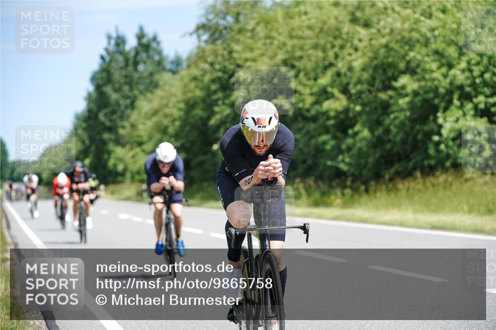 21.06.2026 - Viking Triathlon Michael Burmester http://msf.ph/oto/9865758 21.06.2026 12:01:06 Radfahren 30, 43, 82, 155, 170, 260, 260, 317, 323, 343, 366, 390, 391, 472, 548, 554, 555, 646 meine-sportfotos.de