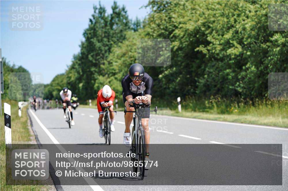 21.06.2026 - Viking Triathlon Michael Burmester http://msf.ph/oto/9865774 21.06.2026 12:01:08 Radfahren 30, 43, 82, 155, 170, 260, 260, 323, 343, 390, 391, 472, 548, 554, 555, 646 meine-sportfotos.de