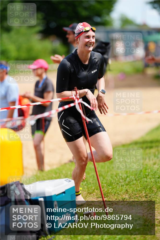 21.06.2026 - 29. Vierlanden-Triathlon LAZAROV Photography http://msf.ph/oto/9865794 21.06.2026 13:13:19 Schwimmen 1106, 1109, 1143 meine-sportfotos.de