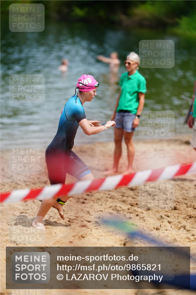21.06.2026 - 29. Vierlanden-Triathlon LAZAROV Photography http://msf.ph/oto/9865821 21.06.2026 13:14:22 Schwimmen 1142, 1144 meine-sportfotos.de