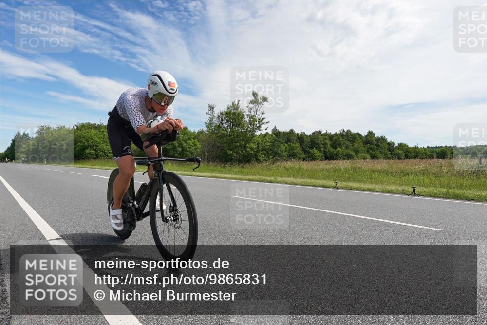 21.06.2026 - Viking Triathlon Michael Burmester http://msf.ph/oto/9865831 21.06.2026 11:20:09 Radfahren 98, 115, 126, 238, 249, 250, 257, 343, 532, 625 meine-sportfotos.de