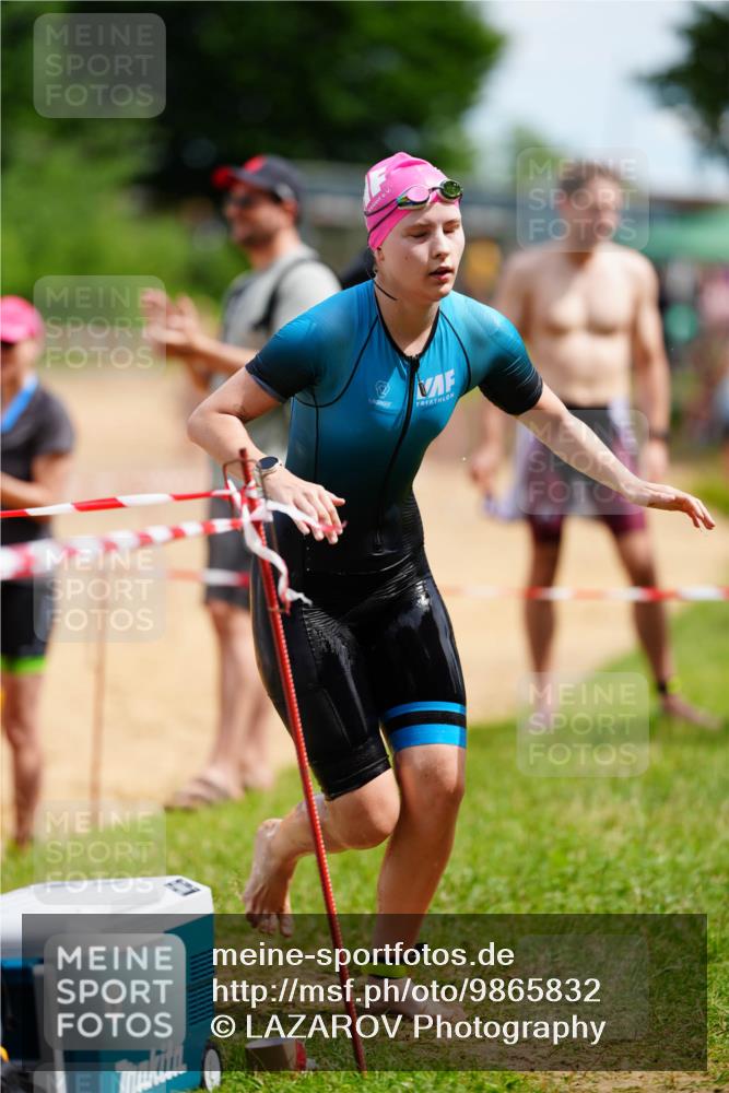 21.06.2026 - 29. Vierlanden-Triathlon LAZAROV Photography http://msf.ph/oto/9865832 21.06.2026 13:14:25 Schwimmen 1142, 1144 meine-sportfotos.de