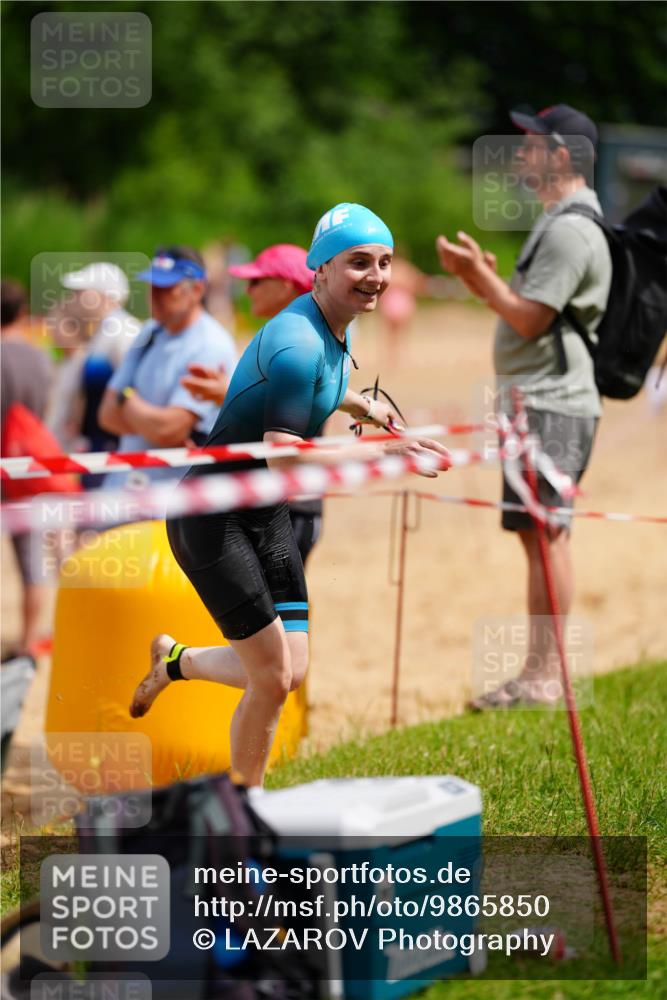 21.06.2026 - 29. Vierlanden-Triathlon LAZAROV Photography http://msf.ph/oto/9865850 21.06.2026 13:15:03 Schwimmen 1137, 1160 meine-sportfotos.de
