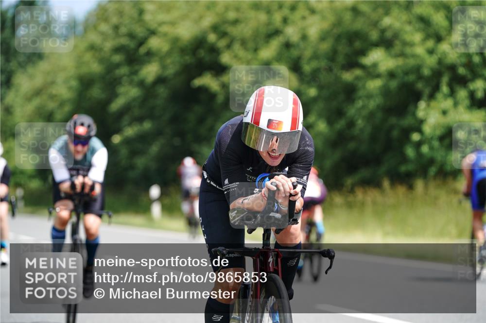 21.06.2026 - Viking Triathlon Michael Burmester http://msf.ph/oto/9865853 21.06.2026 12:01:41 Radfahren 13, 124, 171, 196, 206, 322, 540, 648 meine-sportfotos.de