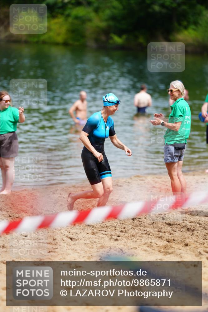 21.06.2026 - 29. Vierlanden-Triathlon LAZAROV Photography http://msf.ph/oto/9865871 21.06.2026 13:16:03 Schwimmen 1141 meine-sportfotos.de