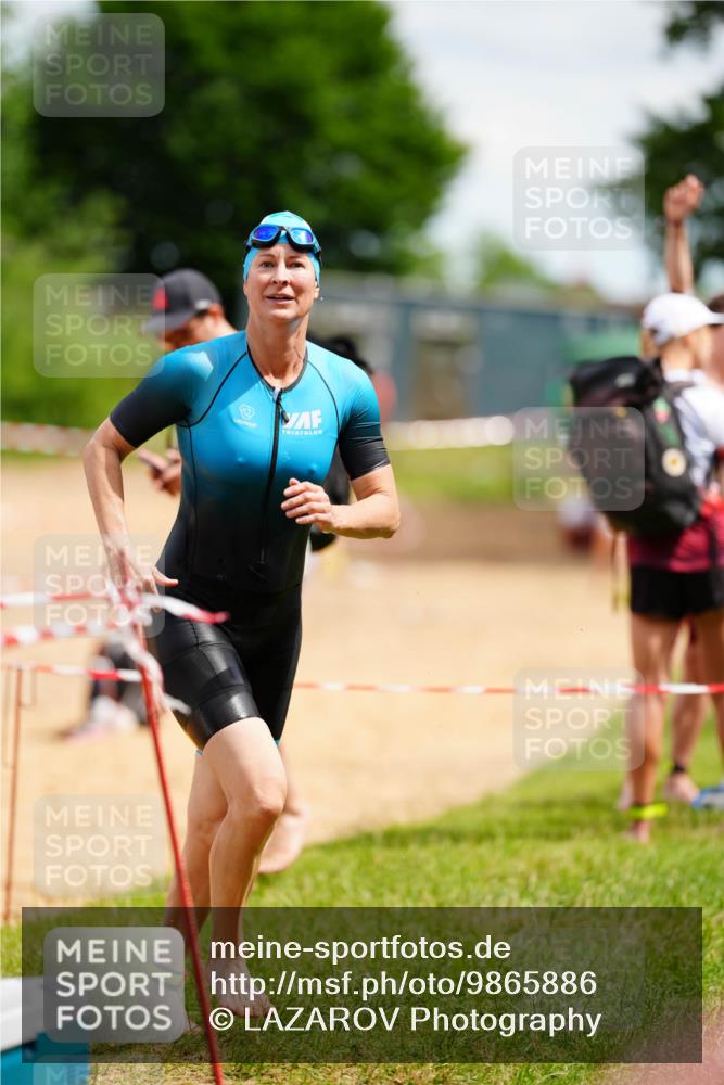 21.06.2026 - 29. Vierlanden-Triathlon LAZAROV Photography http://msf.ph/oto/9865886 21.06.2026 13:16:08 Schwimmen 1141 meine-sportfotos.de