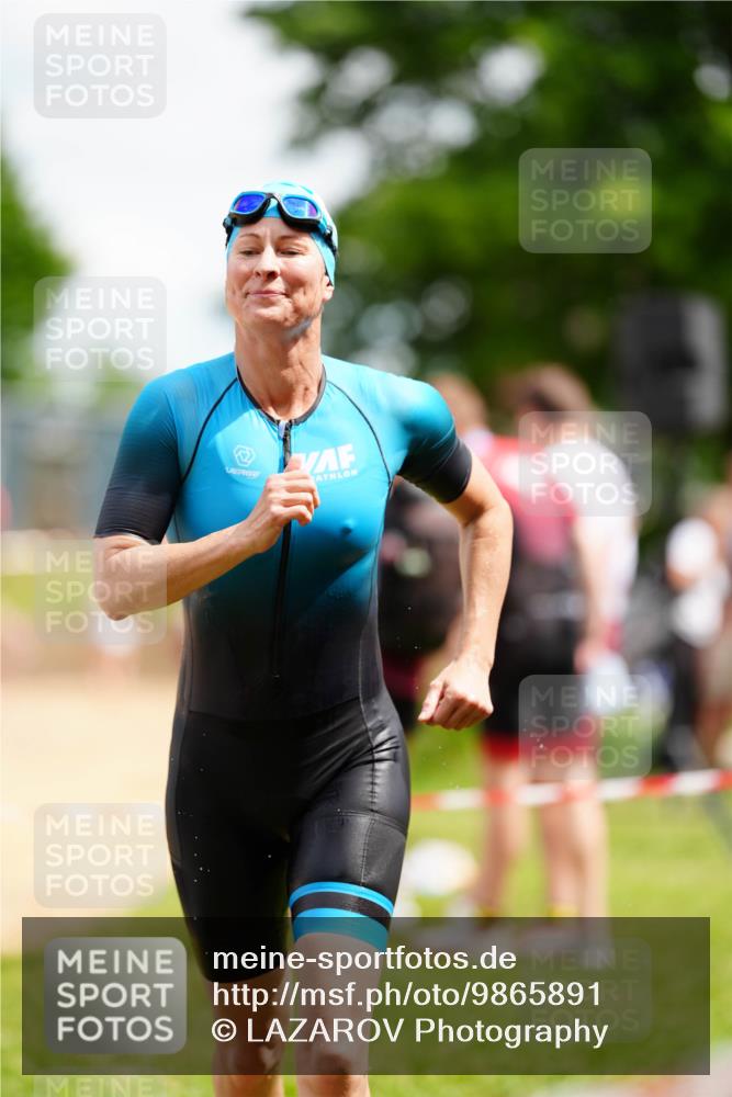 21.06.2026 - 29. Vierlanden-Triathlon LAZAROV Photography http://msf.ph/oto/9865891 21.06.2026 13:16:09 Schwimmen 1141 meine-sportfotos.de