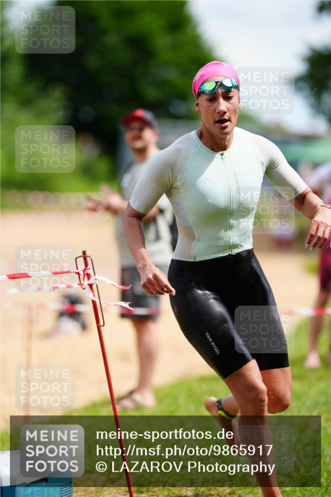 21.06.2026 - 29. Vierlanden-Triathlon LAZAROV Photography http://msf.ph/oto/9865917 21.06.2026 13:16:23 Schwimmen 1104 meine-sportfotos.de