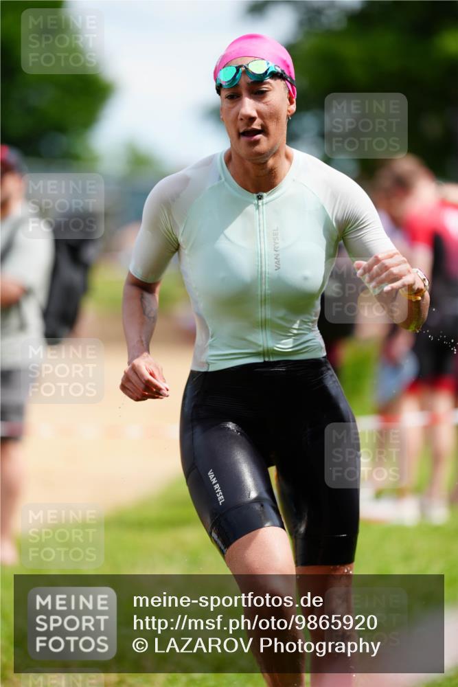 21.06.2026 - 29. Vierlanden-Triathlon LAZAROV Photography http://msf.ph/oto/9865920 21.06.2026 13:16:23 Schwimmen 1104 meine-sportfotos.de