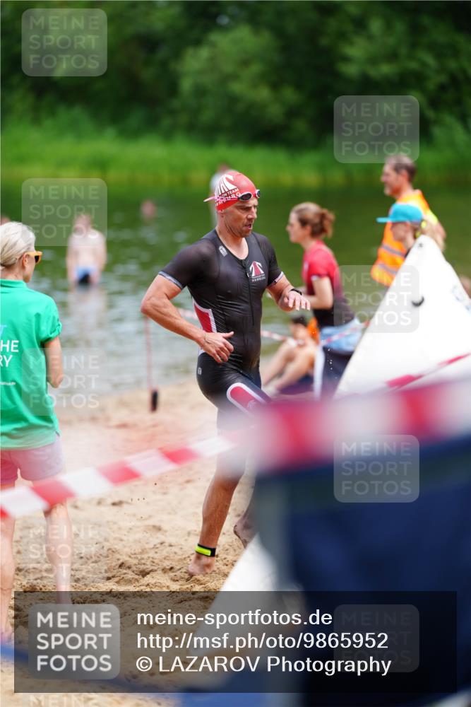 21.06.2026 - 29. Vierlanden-Triathlon LAZAROV Photography http://msf.ph/oto/9865952 21.06.2026 13:23:33 Schwimmen 1197, 1220 meine-sportfotos.de