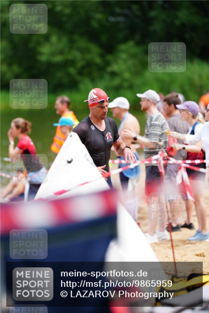 21.06.2026 - 29. Vierlanden-Triathlon LAZAROV Photography http://msf.ph/oto/9865959 21.06.2026 13:23:34 Schwimmen 1197, 1220 meine-sportfotos.de