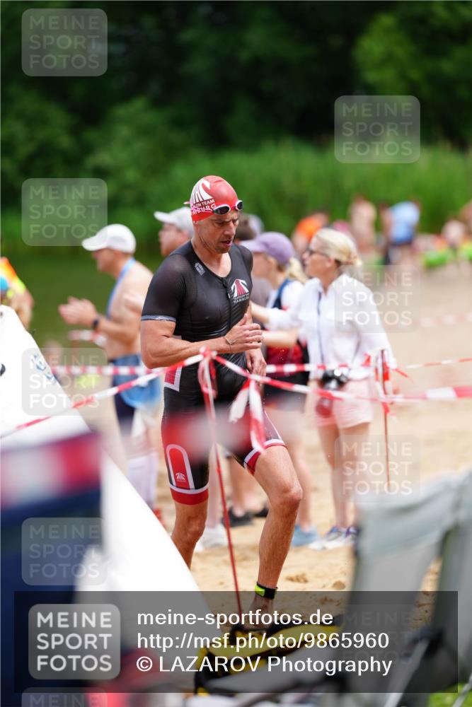 21.06.2026 - 29. Vierlanden-Triathlon LAZAROV Photography http://msf.ph/oto/9865960 21.06.2026 13:23:34 Schwimmen 1197, 1220 meine-sportfotos.de