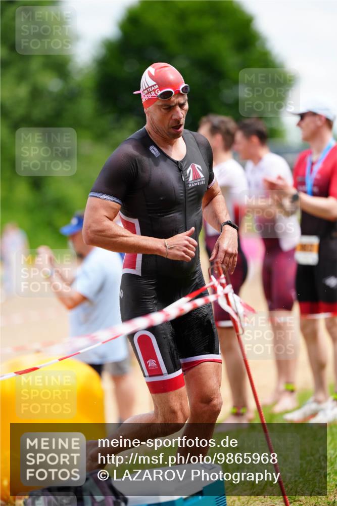 21.06.2026 - 29. Vierlanden-Triathlon LAZAROV Photography http://msf.ph/oto/9865968 21.06.2026 13:23:36 Schwimmen 1197, 1220 meine-sportfotos.de