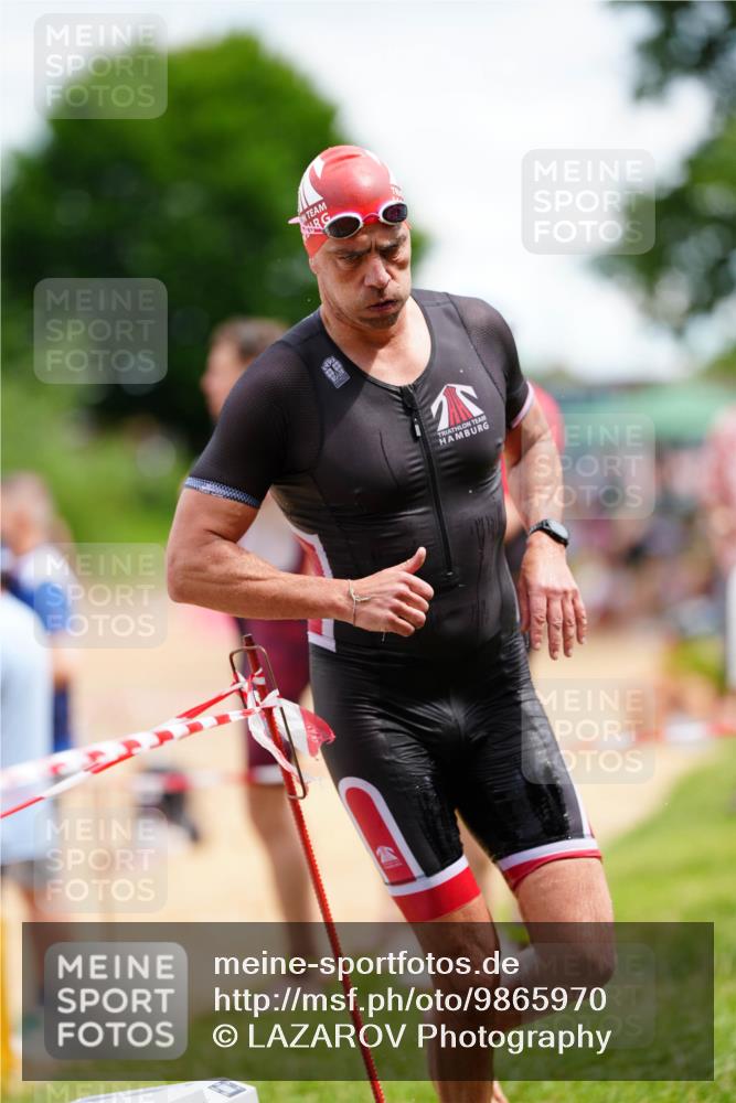 21.06.2026 - 29. Vierlanden-Triathlon LAZAROV Photography http://msf.ph/oto/9865970 21.06.2026 13:23:36 Schwimmen 1197, 1220 meine-sportfotos.de