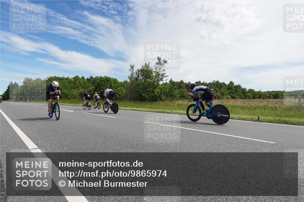 21.06.2026 - Viking Triathlon Michael Burmester http://msf.ph/oto/9865974 21.06.2026 11:21:32 Radfahren 24, 40, 43, 51, 76, 76, 82, 171, 203, 285, 298, 328, 365, 427, 433, 648 meine-sportfotos.de