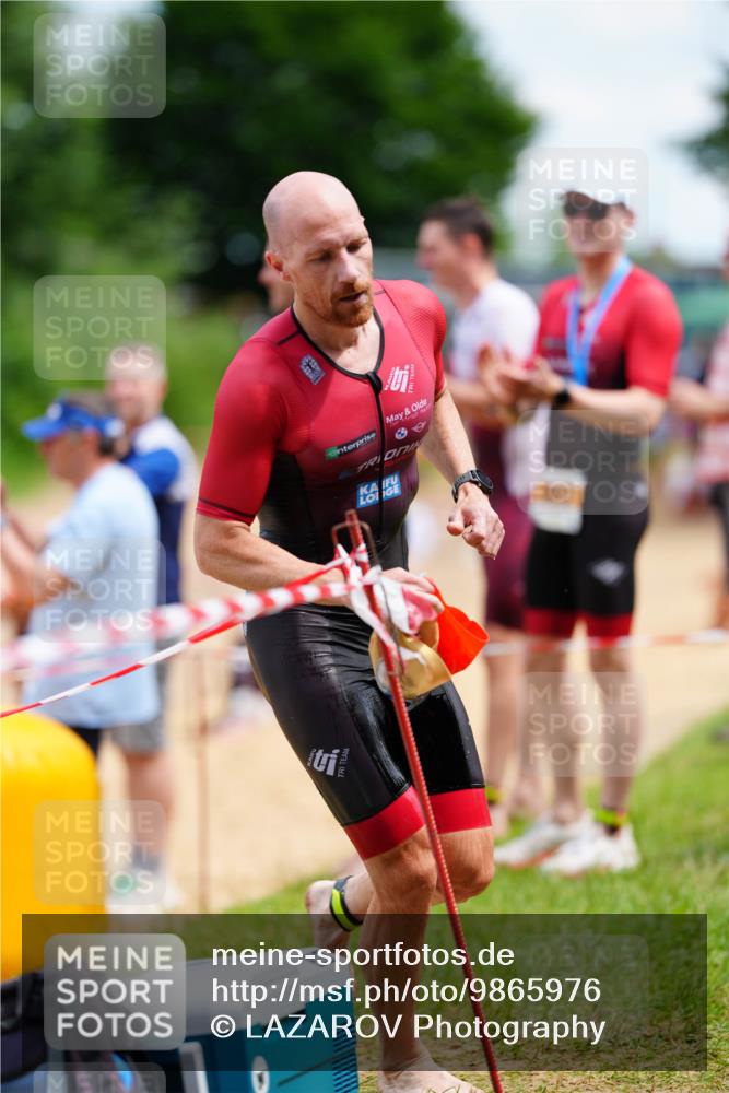 21.06.2026 - 29. Vierlanden-Triathlon LAZAROV Photography http://msf.ph/oto/9865976 21.06.2026 13:23:40 Schwimmen 1197, 1220 meine-sportfotos.de