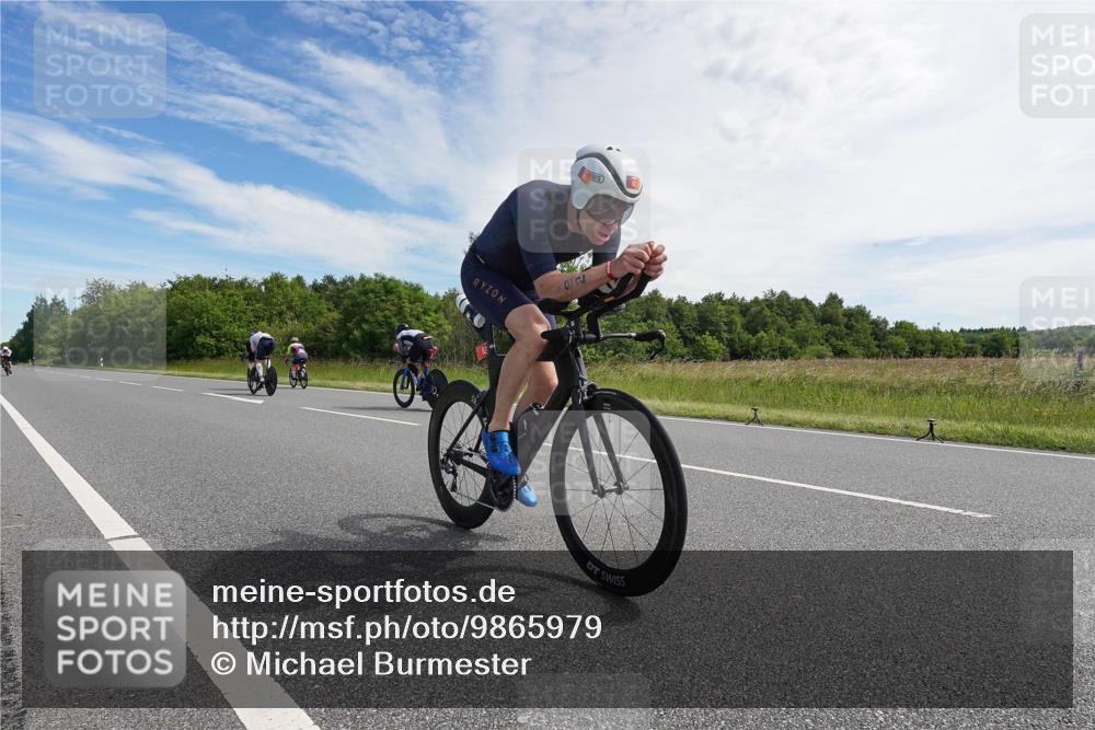 21.06.2026 - Viking Triathlon Michael Burmester http://msf.ph/oto/9865979 21.06.2026 11:21:33 Radfahren 24, 40, 43, 51, 76, 76, 82, 171, 203, 285, 298, 328, 365, 427, 640, 648 meine-sportfotos.de