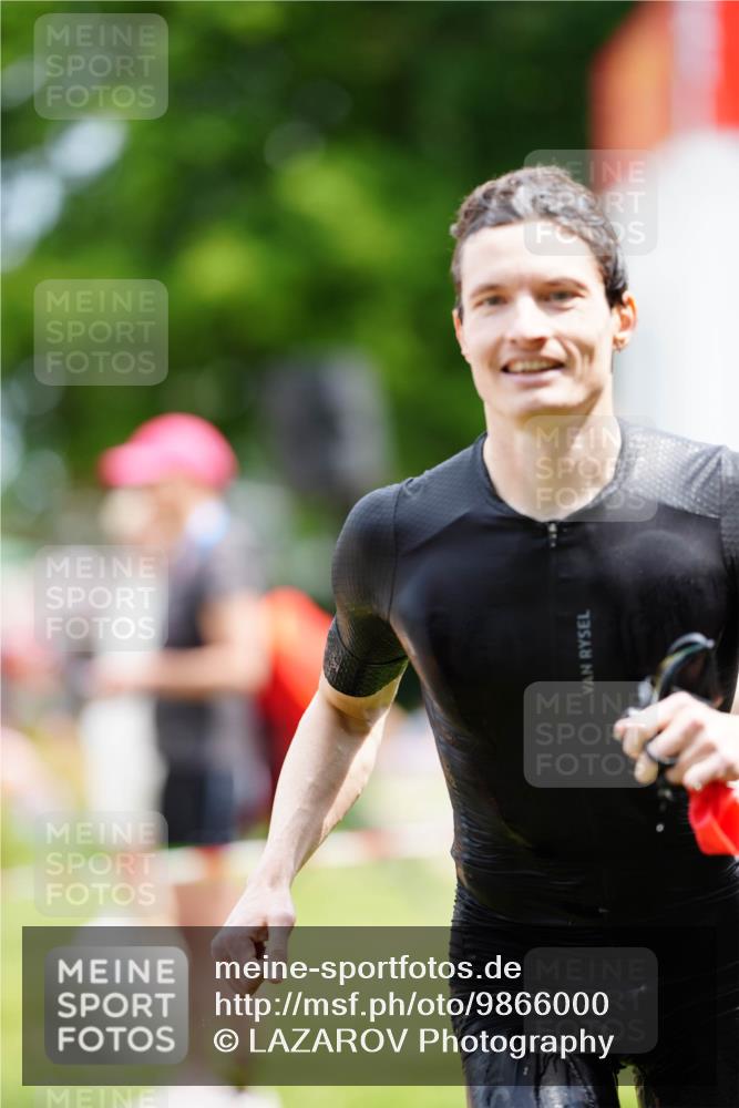 21.06.2026 - 29. Vierlanden-Triathlon LAZAROV Photography http://msf.ph/oto/9866000 21.06.2026 13:23:53 Schwimmen 1173, 1191, 1207, 1218 meine-sportfotos.de