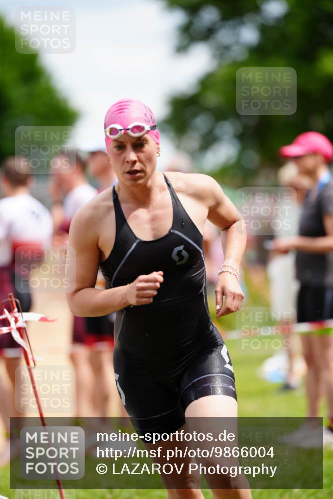 21.06.2026 - 29. Vierlanden-Triathlon LAZAROV Photography http://msf.ph/oto/9866004 21.06.2026 13:23:56 Schwimmen 1173, 1191, 1207, 1218 meine-sportfotos.de