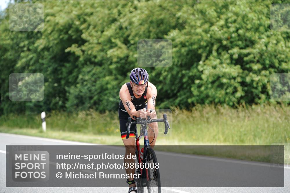 21.06.2026 - Viking Triathlon Michael Burmester http://msf.ph/oto/9866008 21.06.2026 12:03:16 Radfahren 65, 74, 102, 103, 161, 176, 238, 247, 270, 270, 271, 271, 426, 565, 569, 606, 631 meine-sportfotos.de