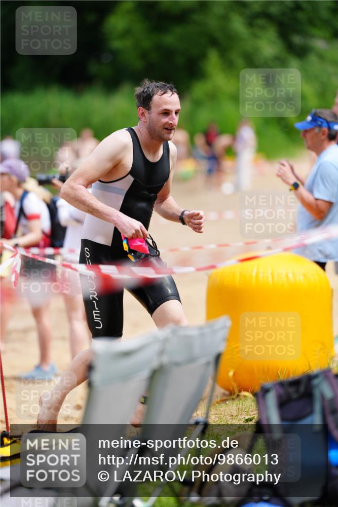 21.06.2026 - 29. Vierlanden-Triathlon LAZAROV Photography http://msf.ph/oto/9866013 21.06.2026 13:24:11 Schwimmen 1187, 1195 meine-sportfotos.de