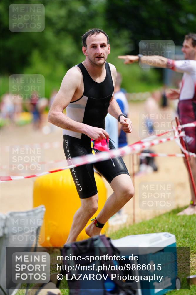 21.06.2026 - 29. Vierlanden-Triathlon LAZAROV Photography http://msf.ph/oto/9866015 21.06.2026 13:24:11 Schwimmen 1187, 1195 meine-sportfotos.de