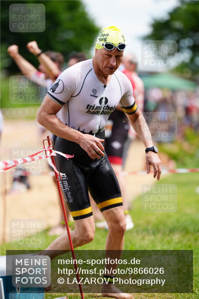 21.06.2026 - 29. Vierlanden-Triathlon LAZAROV Photography http://msf.ph/oto/9866026 21.06.2026 13:24:17 Schwimmen 1094, 1187, 1195, 1221 meine-sportfotos.de
