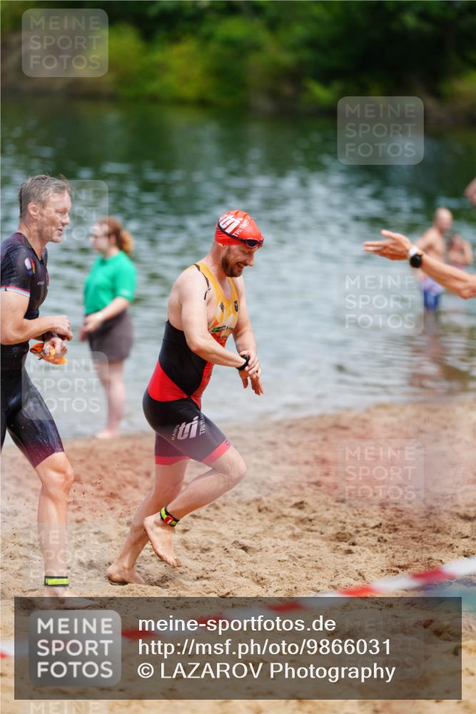 21.06.2026 - 29. Vierlanden-Triathlon LAZAROV Photography http://msf.ph/oto/9866031 21.06.2026 13:24:24 Schwimmen 1094, 1187, 1221 meine-sportfotos.de