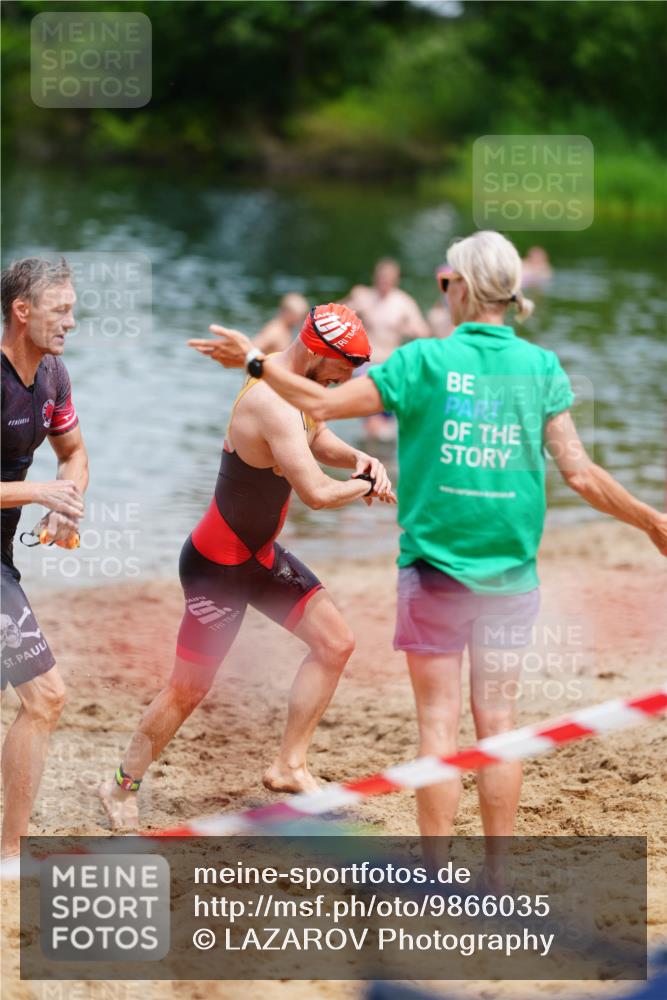 21.06.2026 - 29. Vierlanden-Triathlon LAZAROV Photography http://msf.ph/oto/9866035 21.06.2026 13:24:24 Schwimmen 1094, 1187, 1221 meine-sportfotos.de